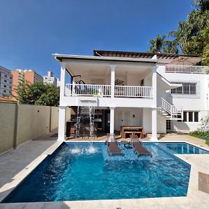Villa Deluxe